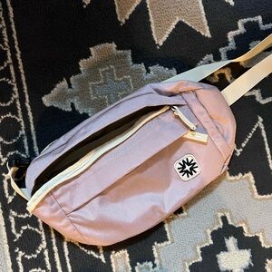 Walker Family Goods Louie Sling Bag Pink